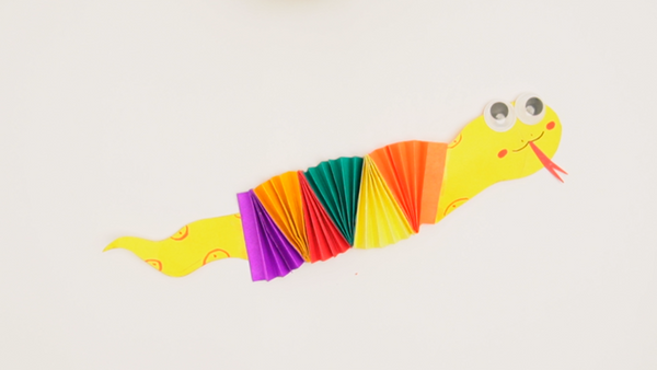 Color Paper Snake Craft Thumb